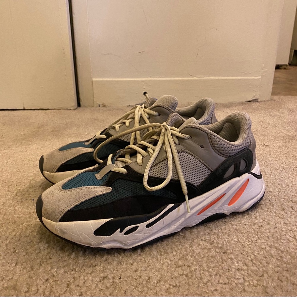 Addidas YEEZY Boost 700 “Wave Runner” Soli…